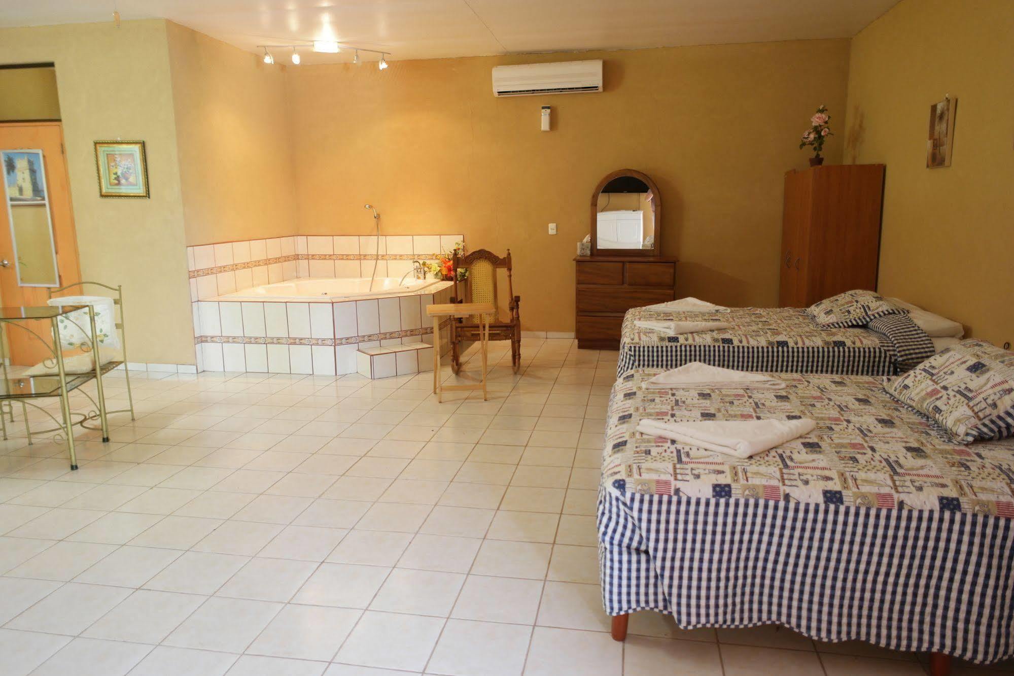 Hotel La Arena Liberia Exterior foto